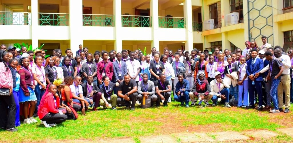 Análise Semanal AWS: O avanço da IA generativa na saúde, novas políticas de segurança e otimização de custos